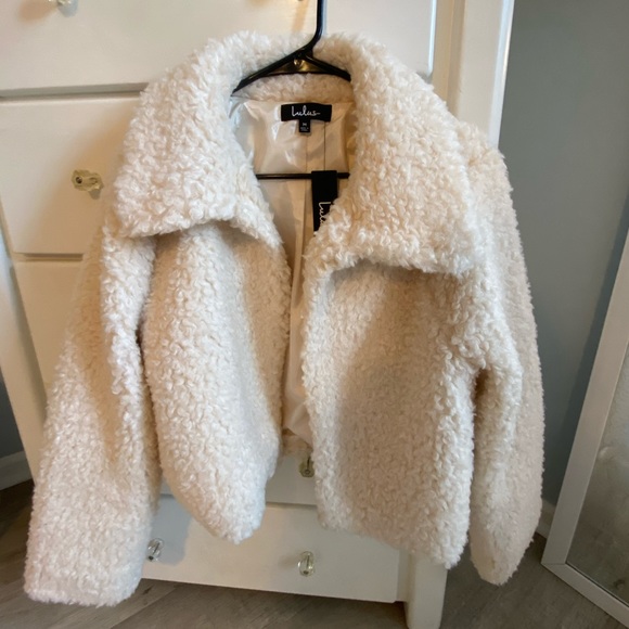 Lulus Jackets & Blazers - NWT Lulus Cozy Teddy Sz Medium